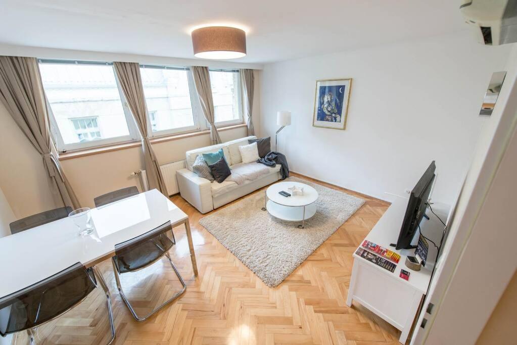 Venus Apartments - Renate Budapest Kültér fotó